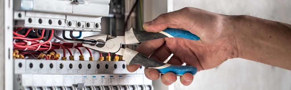 De ce este necesară schimbarea tabloului electric vechi? De ce este necesară schimbarea tabloului electric vechi?