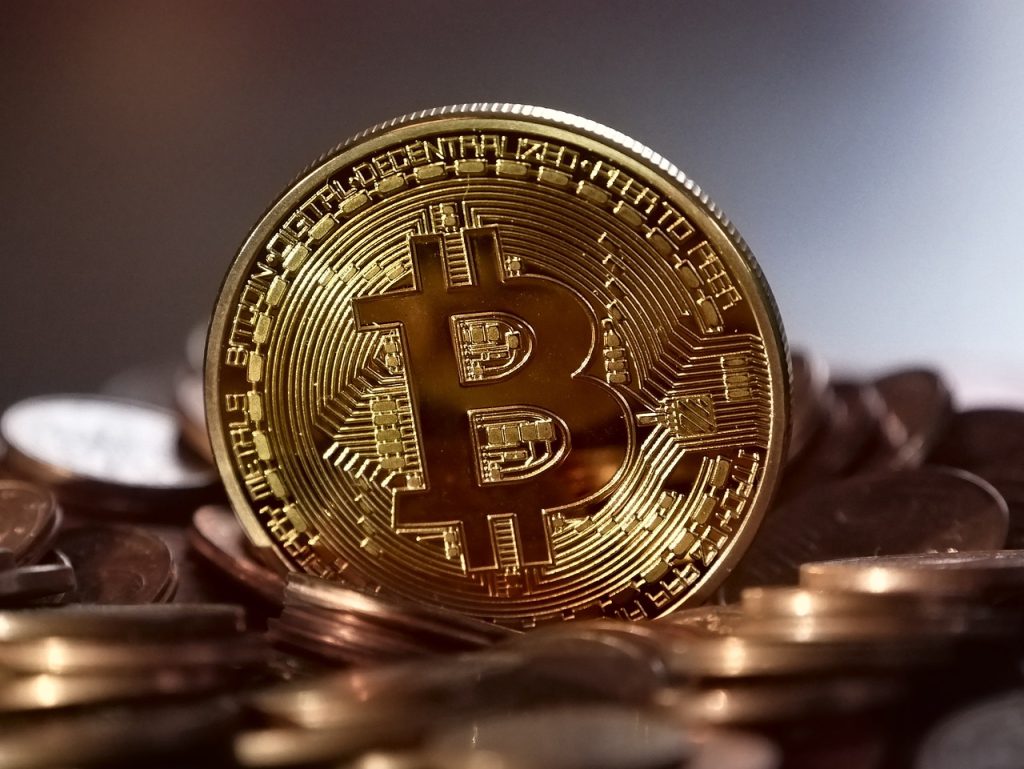 Efectele ascunse ale Bitcoin asupra mediului: pentru a compensa emisiile de carbon ar trebui plantați 3,9 miliarde de copaci