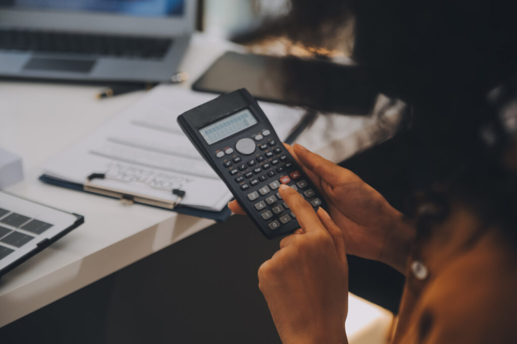 Schimbarea furnizorului de energie, de câte ori pot să-l schimb și cât mă costă?