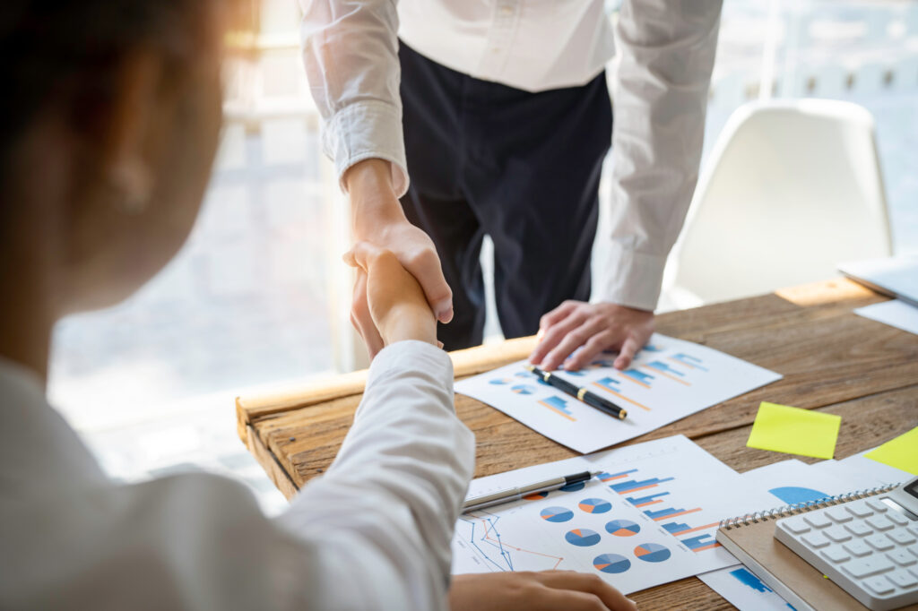 Ghid: Cum se suspendă temporar contractul de furnizare de energie electrică sau gaze naturale