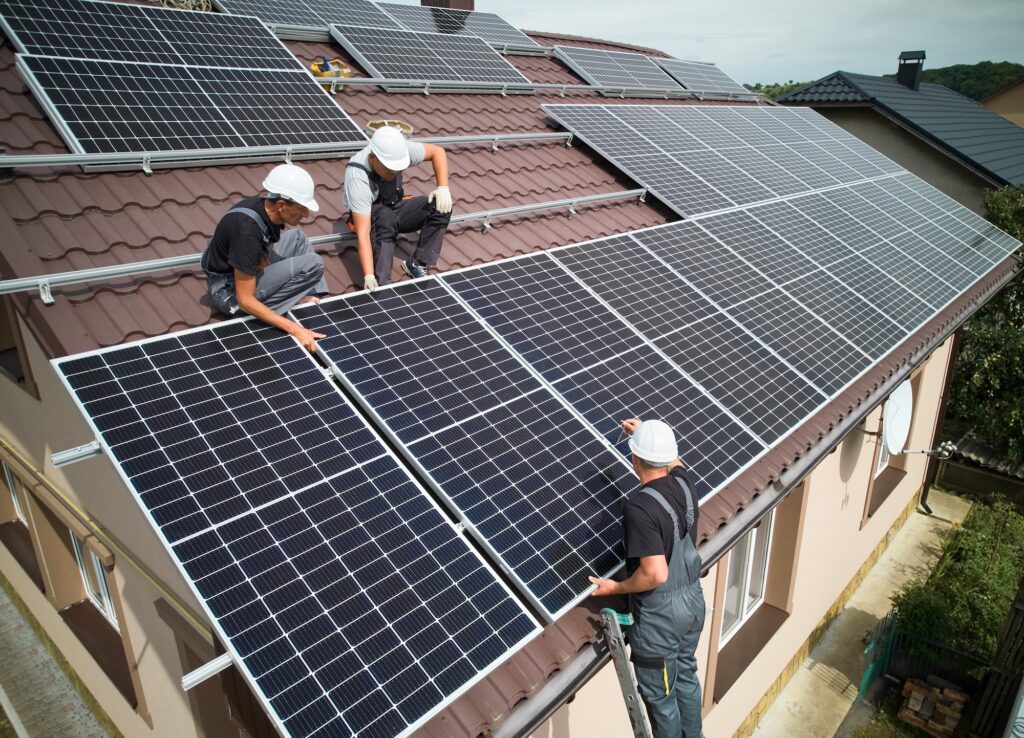 De ce primăvara este ideală pentru instalarea panourilor fotovoltaice 1 De ce primăvara este ideală pentru instalarea panourilor fotovoltaice