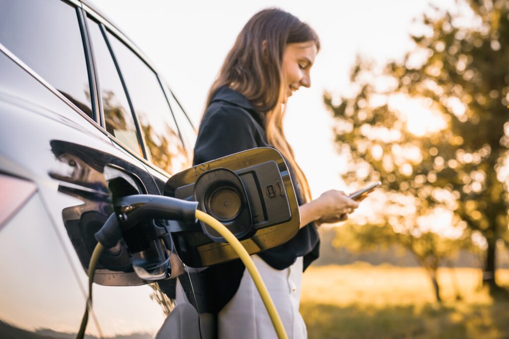 Cât consumă o mașină electrică acasă vs. pe benzină: calcule pentru România în 2026 2 Cât consumă o mașină electrică acasă vs. pe benzină: calcule pentru România în 2026